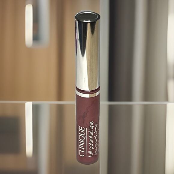 Clinique Other - Clinique Full Potential Lips Plump & Shine Lip Gloss #11 Sugar Plump NWOB Rare